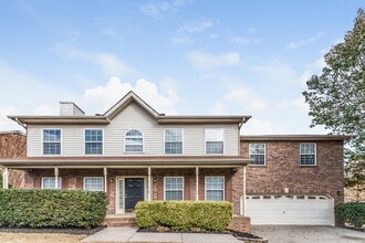 Building Photo - 107 Walton Trce S