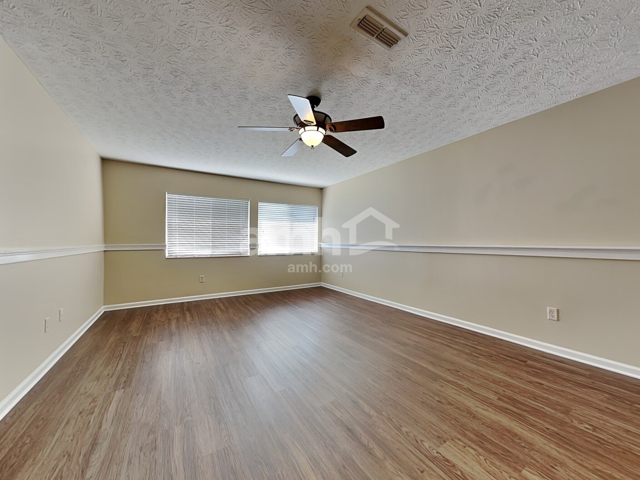 Building Photo - 9937 Whispering Pine Dr