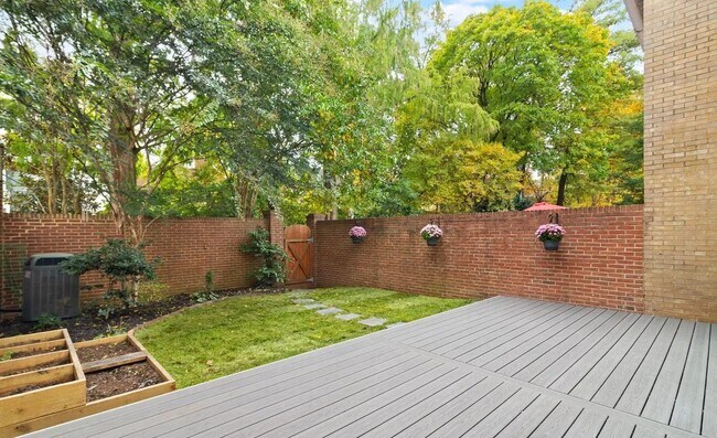 Building Photo - 3920-3912 12th St S