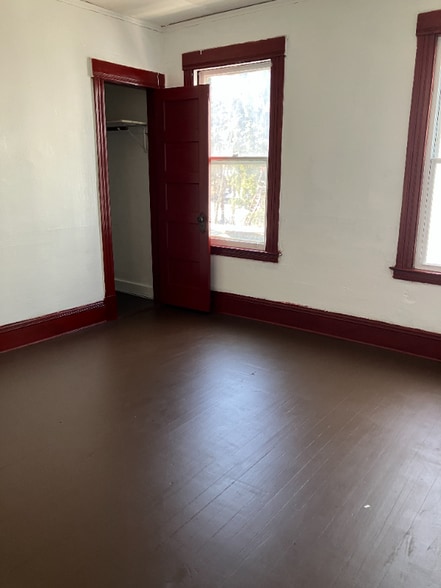 Building Photo - 109 Barker St