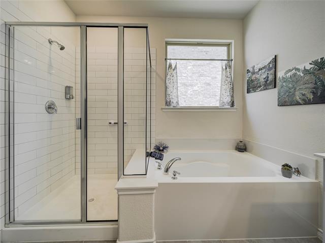 Building Photo - 1520 Saratoga Ave