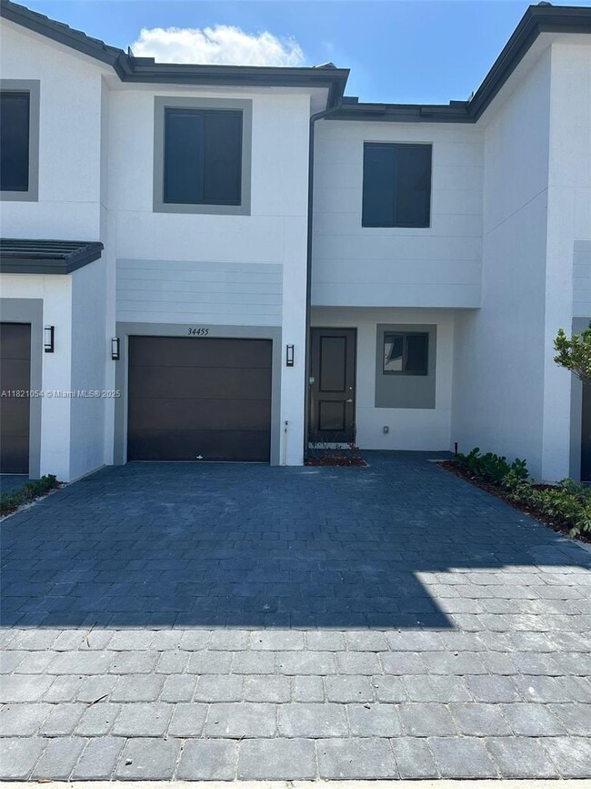 Building Photo - 34455 SW 191st Ave