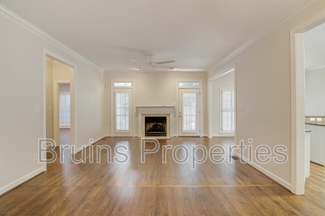 Building Photo - 8 Indigo Cove