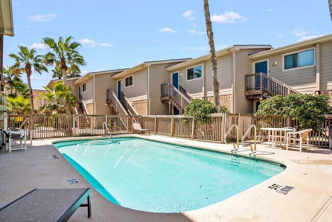 Building Photo - 15209 Leeward Dr