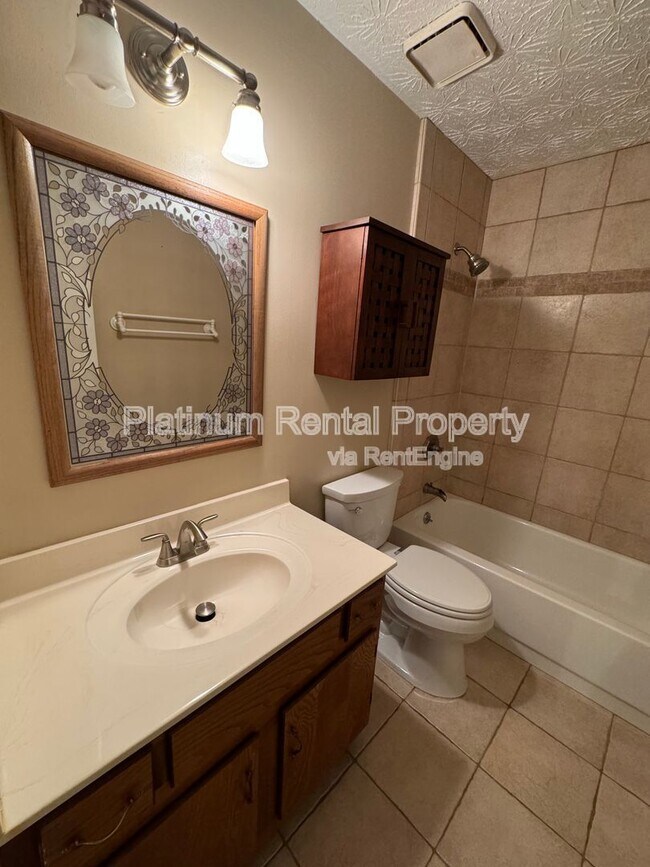 Building Photo - 2270 Turtle Club Dr NE