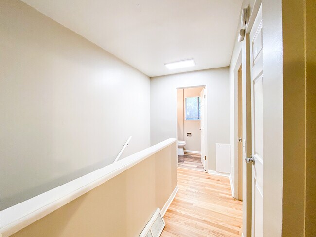 Building Photo - 1107 Catalpa Cir