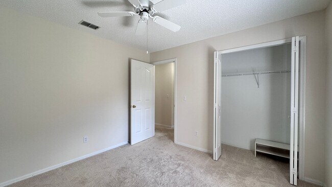 Building Photo - 7468 Aprelle Dr