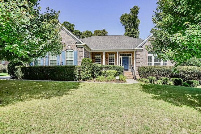 Primary Photo - 100 Little Pond Dr