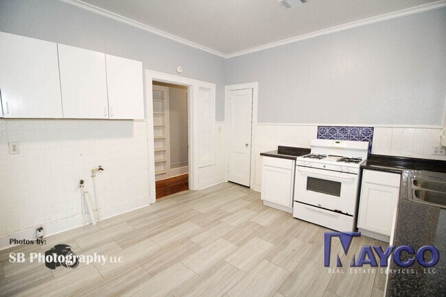 Building Photo - 700 Kirby Pl