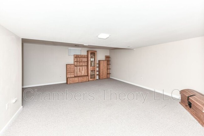 Building Photo - 6033 Woodlake Ln