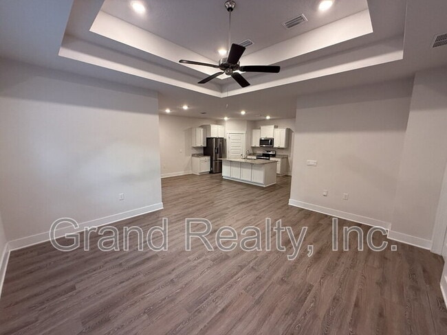 Building Photo - 5749 Danbury Blvd