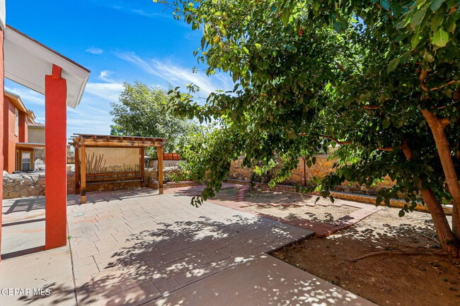 Building Photo - 12720 Tierra Mina Dr