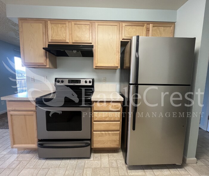 Building Photo - Availability at the Vineyards! 2 Bedroom 2 Bath ~ 2nd Floor Apartment **$200.00 Off 2nd Months Re...