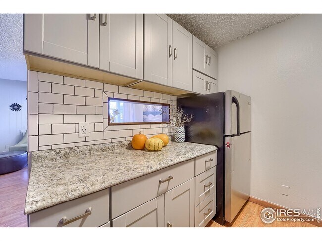 Kitchen - 3035 Oneal Pkwy