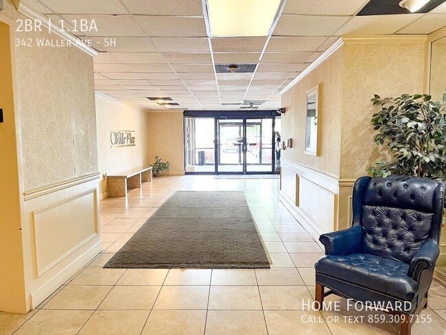 Building Photo - 342 Waller Ave