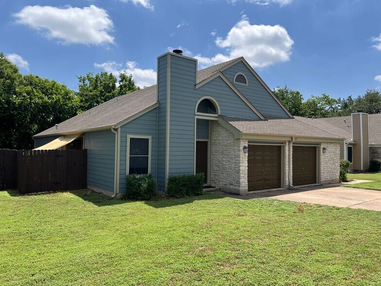 Building Photo - Ranchstone Garden Homes