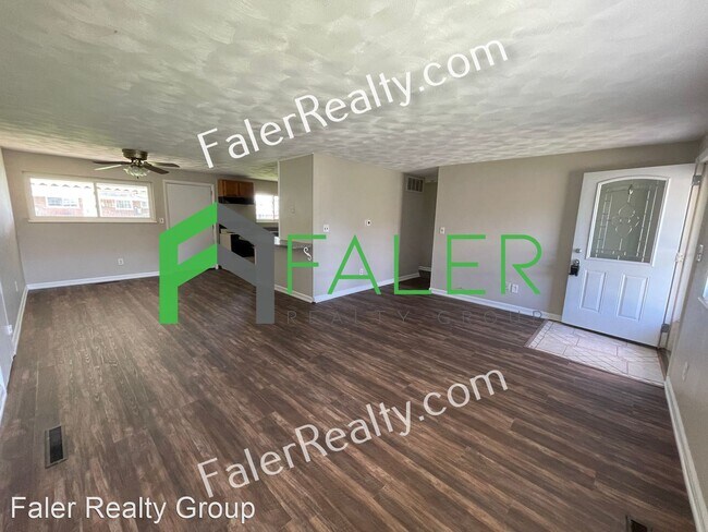 Building Photo - 3 br, 1 bath House - 2226 Adrian Ct.