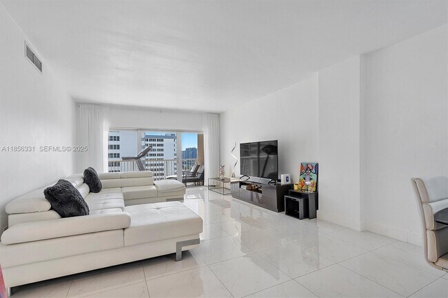 Building Photo - 1980 S Ocean Dr