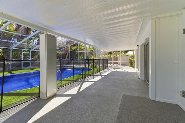 Building Photo - 5223 Shadow Lawn Dr