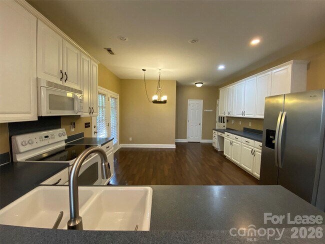 Building Photo - 9513 Wilson Hall Dr