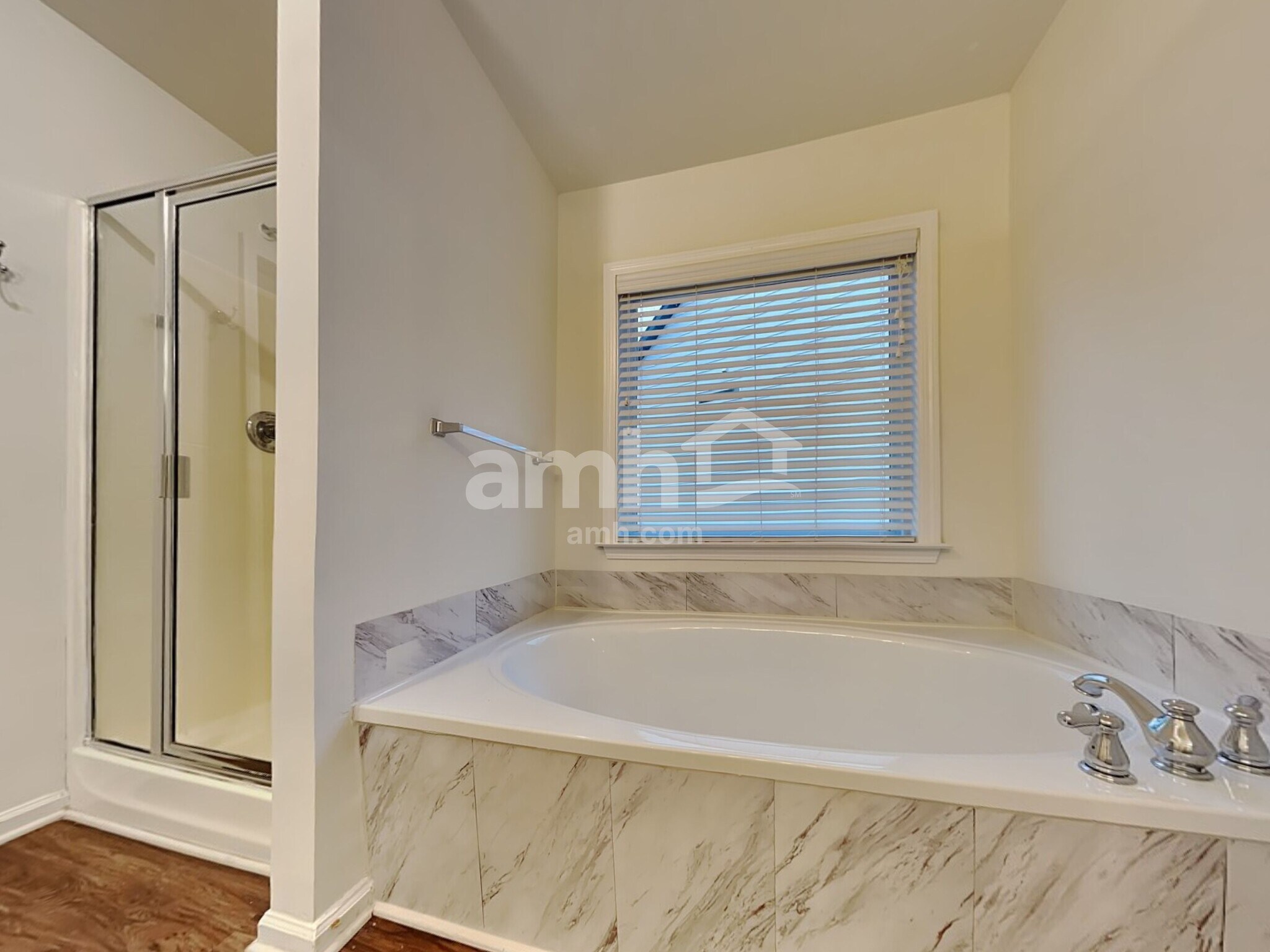 Building Photo - 277 Springs Xing