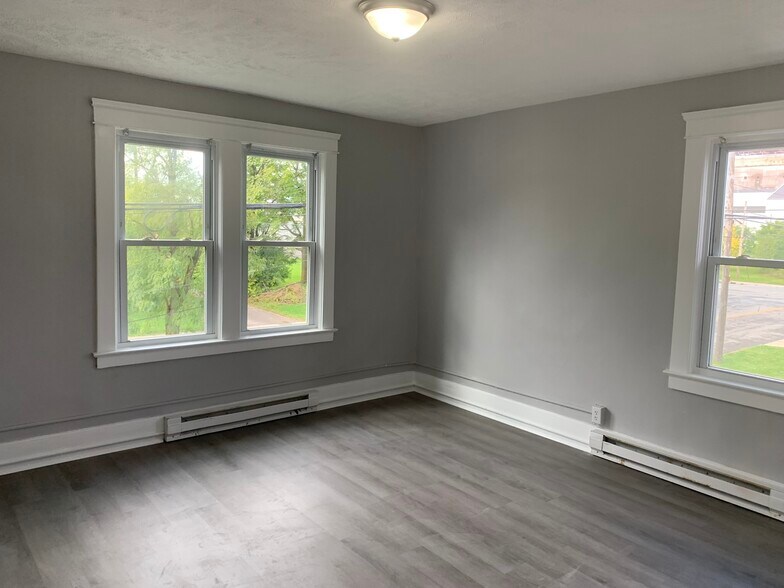 Building Photo - 2831 Globe Ave