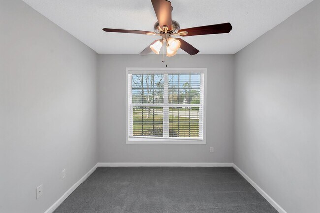 Building Photo - Exceptional 3BR / 2BA Ranch with Expansive Back Yard & Privacy Fence!