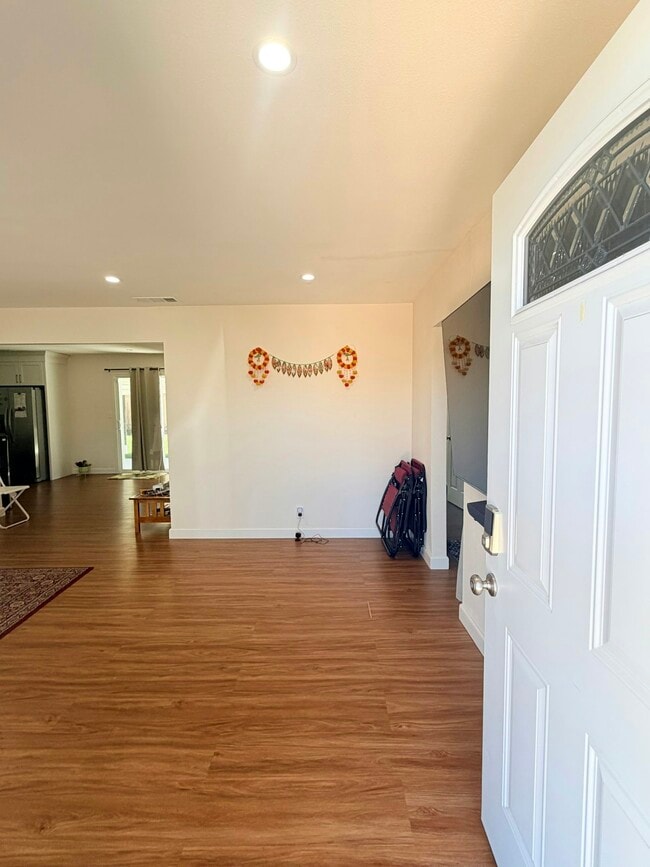 Building Photo - 7622 Oxbow Ln