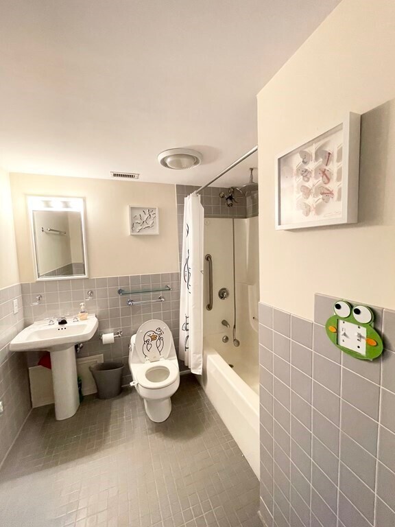 Building Photo - 23 Bay State Rd