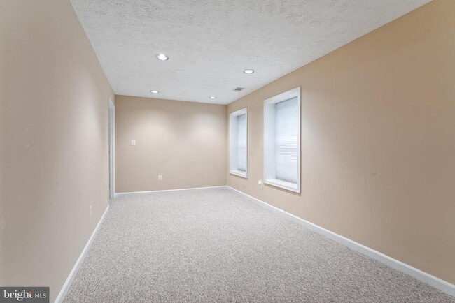 Building Photo - 10105 Cotter Ct