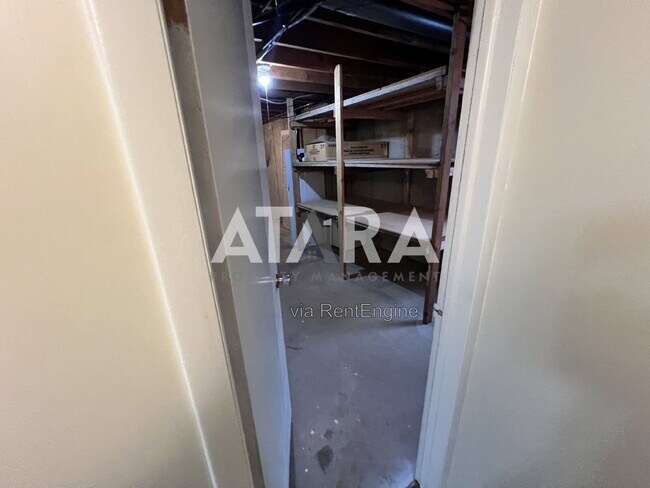 Building Photo - 1374 Marinwood Ave