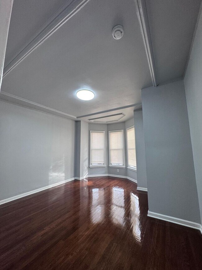 Building Photo - 85 Ward St