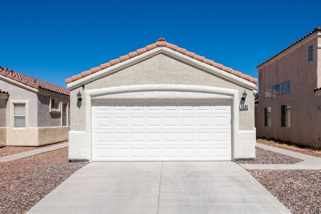 Building Photo - Fully Furnished Single Story Near Silverado Ranch