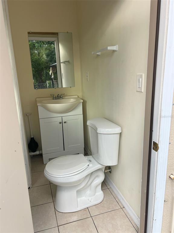 Building Photo - 8010 Woodvine Pl