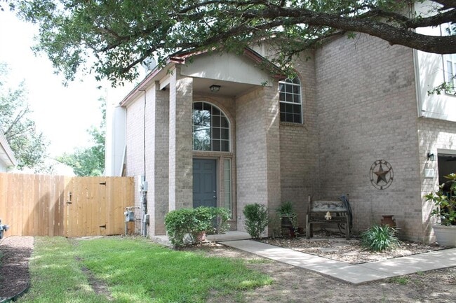Primary Photo - 311 Katy Crossing