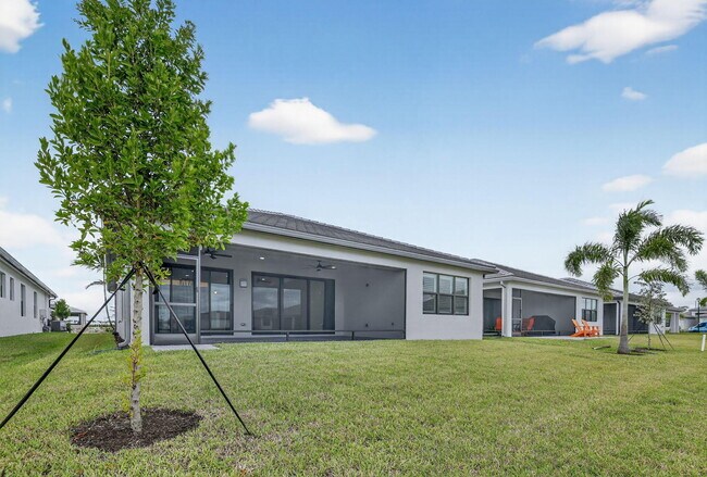 Building Photo - 12347 SW Compass Pt Dr