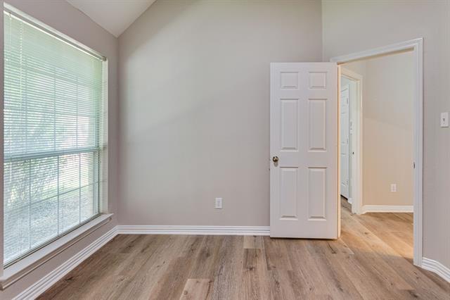Building Photo - 145 Hearthwood Dr