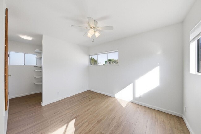 Building Photo - 614 Redwood Ave