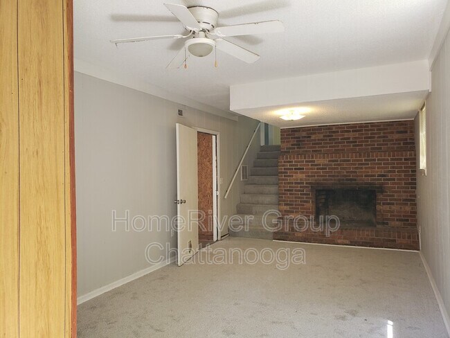 Building Photo - 218 Townsend Cir