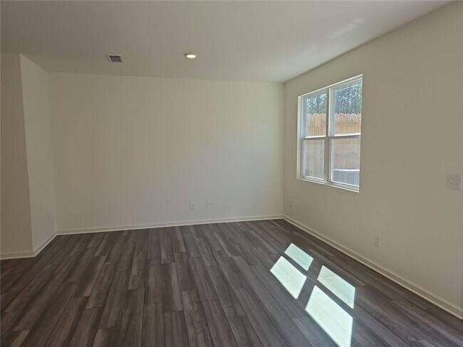 Building Photo - 3560 Eagle Ct