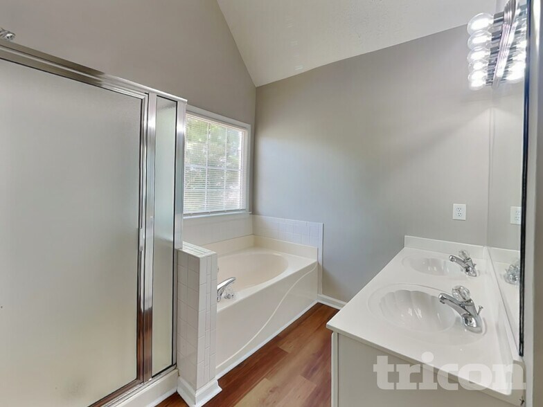 Building Photo - 610 Dana Pointe Ct