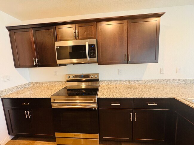 Building Photo - Semi-Furnished 3-bedroom, 2.5-bath townhouse For Rent