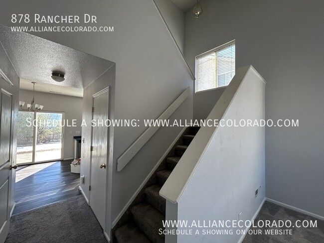 Building Photo - 878 Rancher Dr