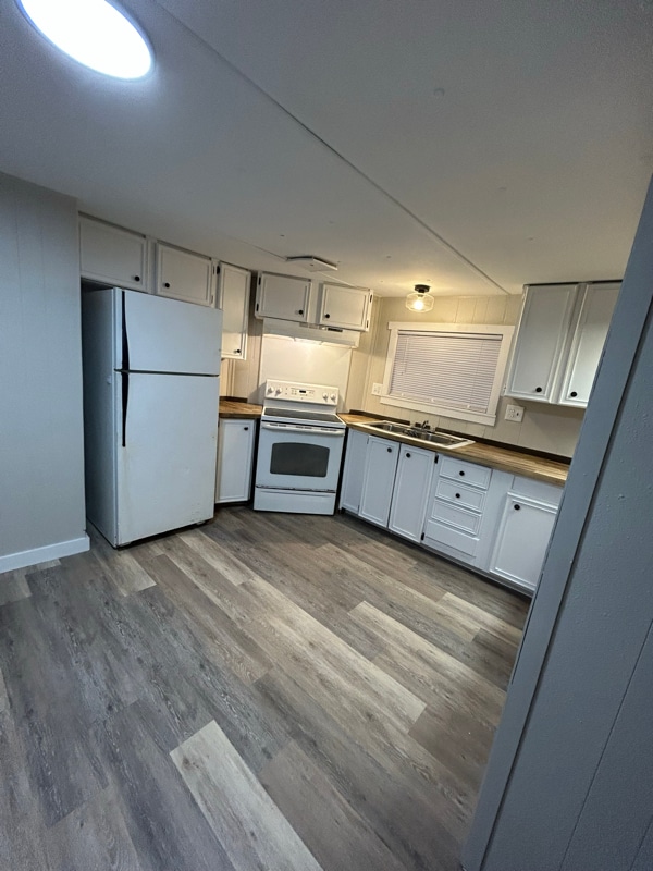 Building Photo - 133 Legend Ln