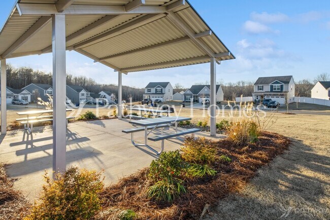 Building Photo - 173 Brixham Lp