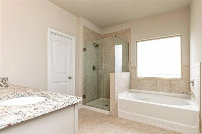 Building Photo - 695 Country Ridge Dr