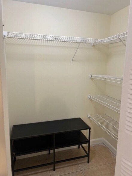Building Photo - 480 NW 20th St