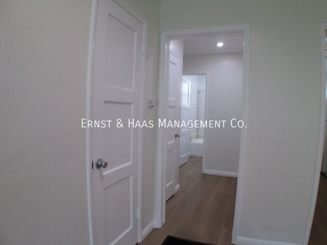 Building Photo - Lovely 1 Bedroom Apartment in Prime Bixby ...