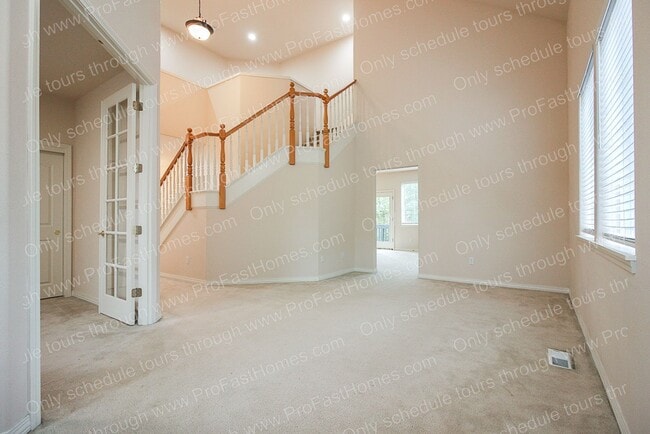 Building Photo - 16107 SE Bybee Ct