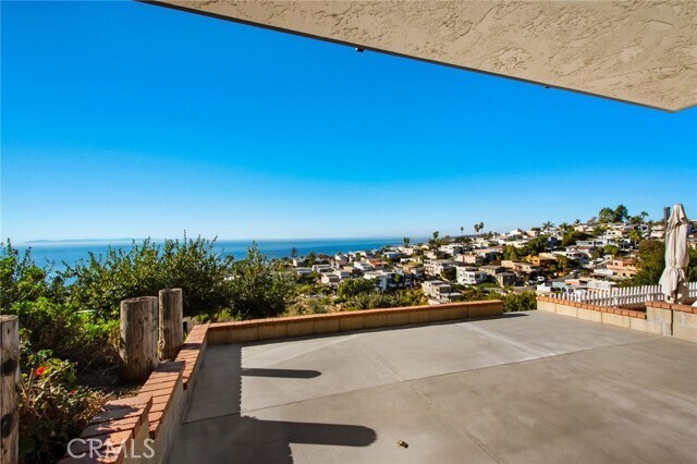 Building Photo - 925 Quivera St